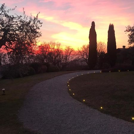 Villa Archi B&B サン・ピエトロ・イン・カリアーノ エクステリア 写真
