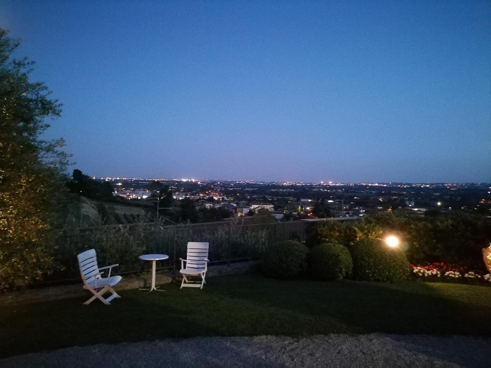 Villa Archi B&B サン・ピエトロ・イン・カリアーノ エクステリア 写真