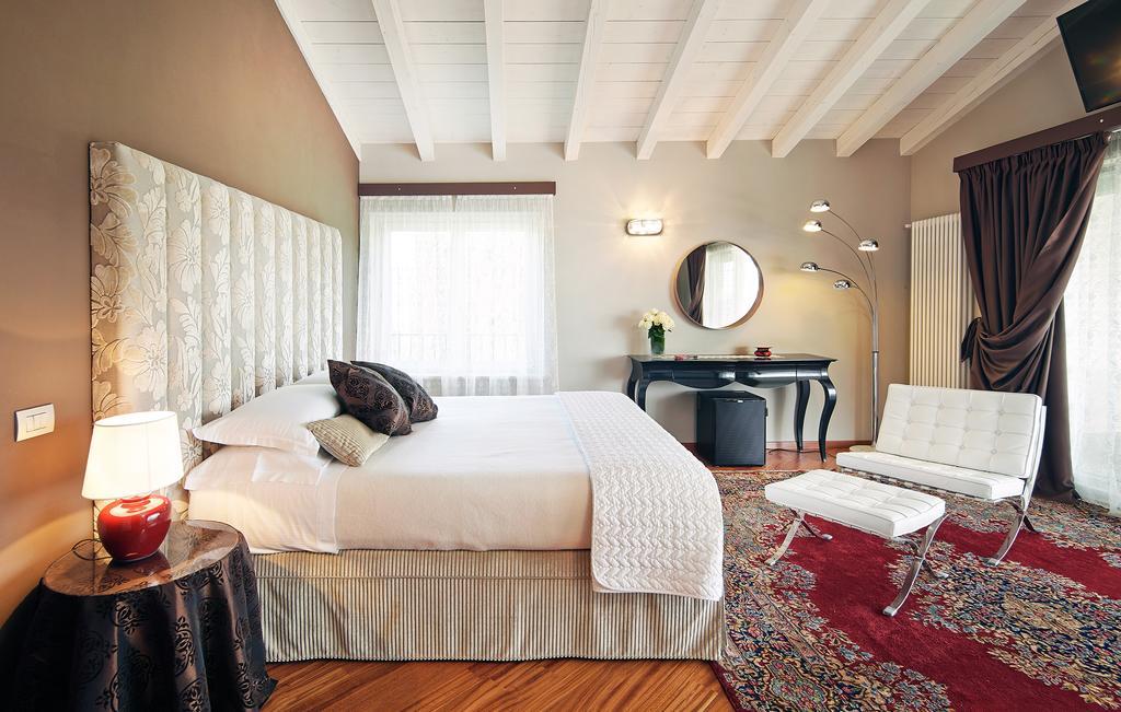Villa Archi B&B サン・ピエトロ・イン・カリアーノ 部屋 写真